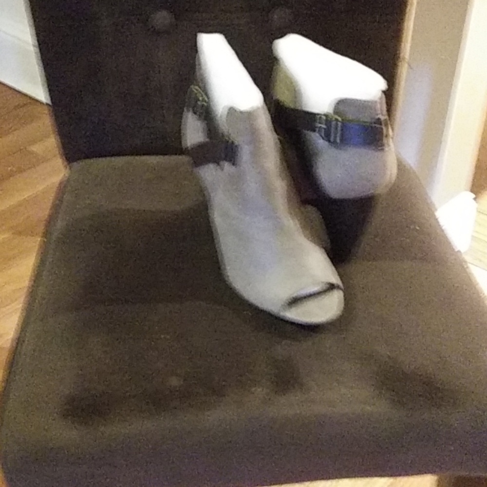 High heels open toe boots
